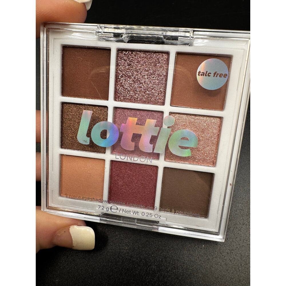 NWT Lottie Eye Shadow Palette 9 Colors The Mauves